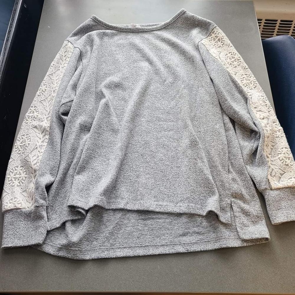 Flora Nikeooz Grey Sleep Shirt